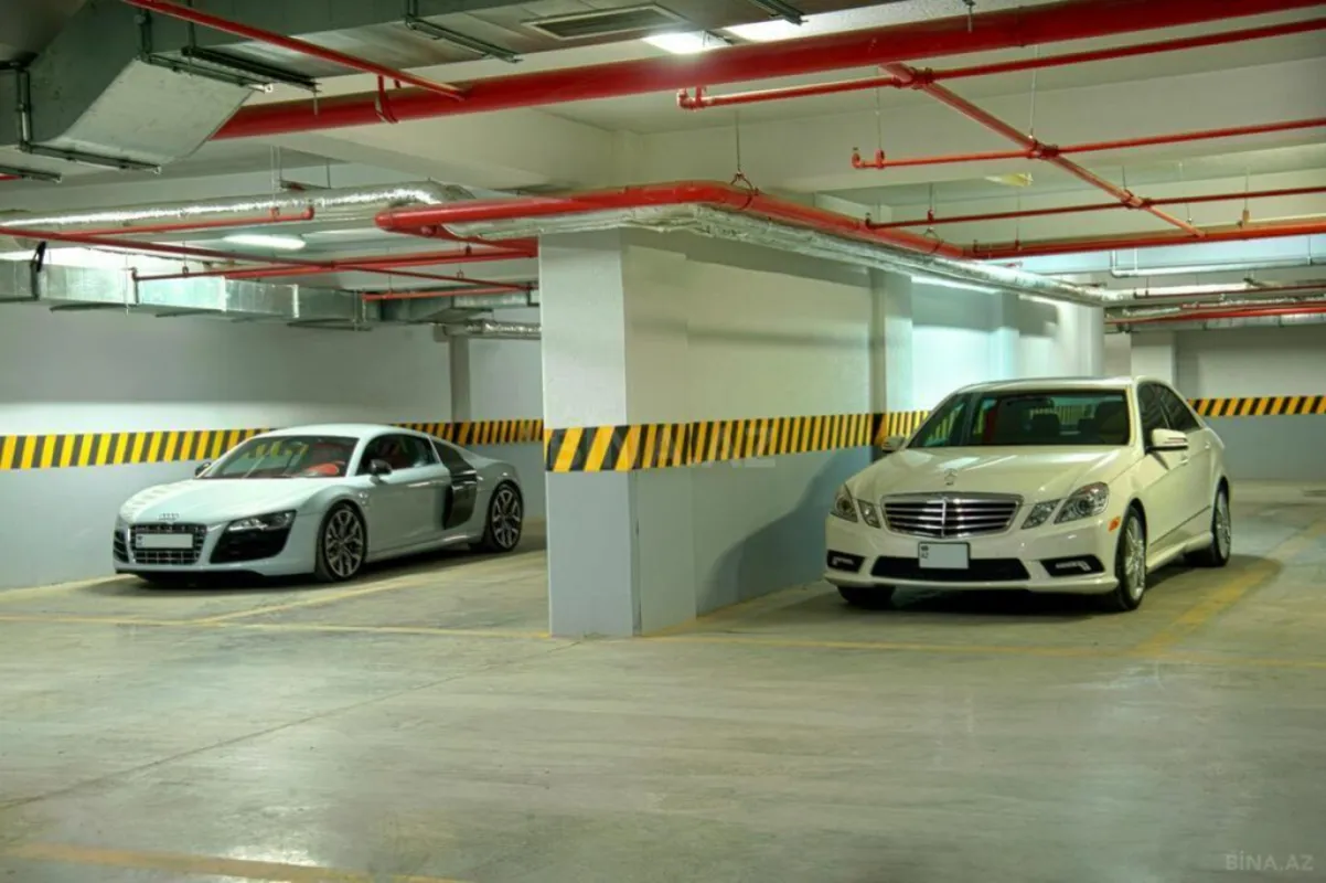 Satılır 4 otaqlı ofis 134 m²