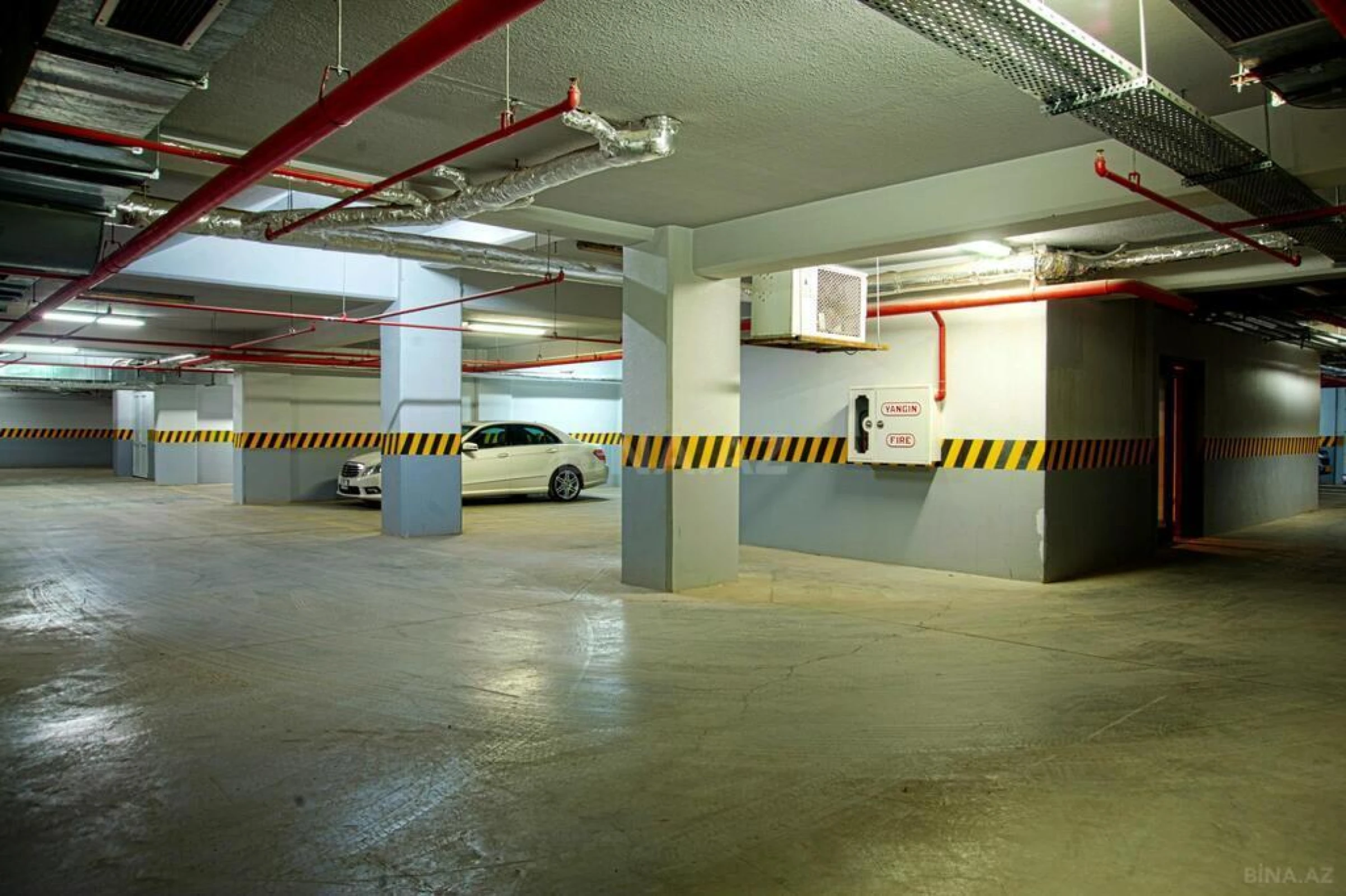 Satılır 4 otaqlı ofis 134 m²