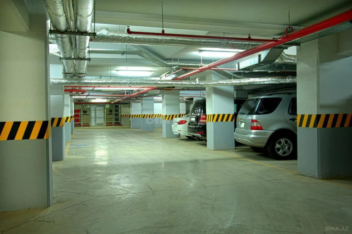 Satılır 4 otaqlı ofis 134 m²