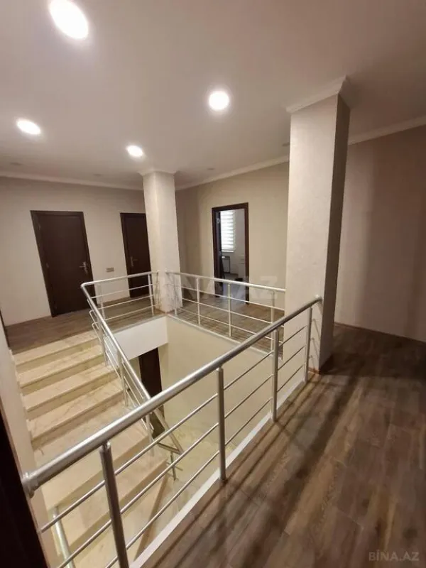 Satılır obyekt 380 m²