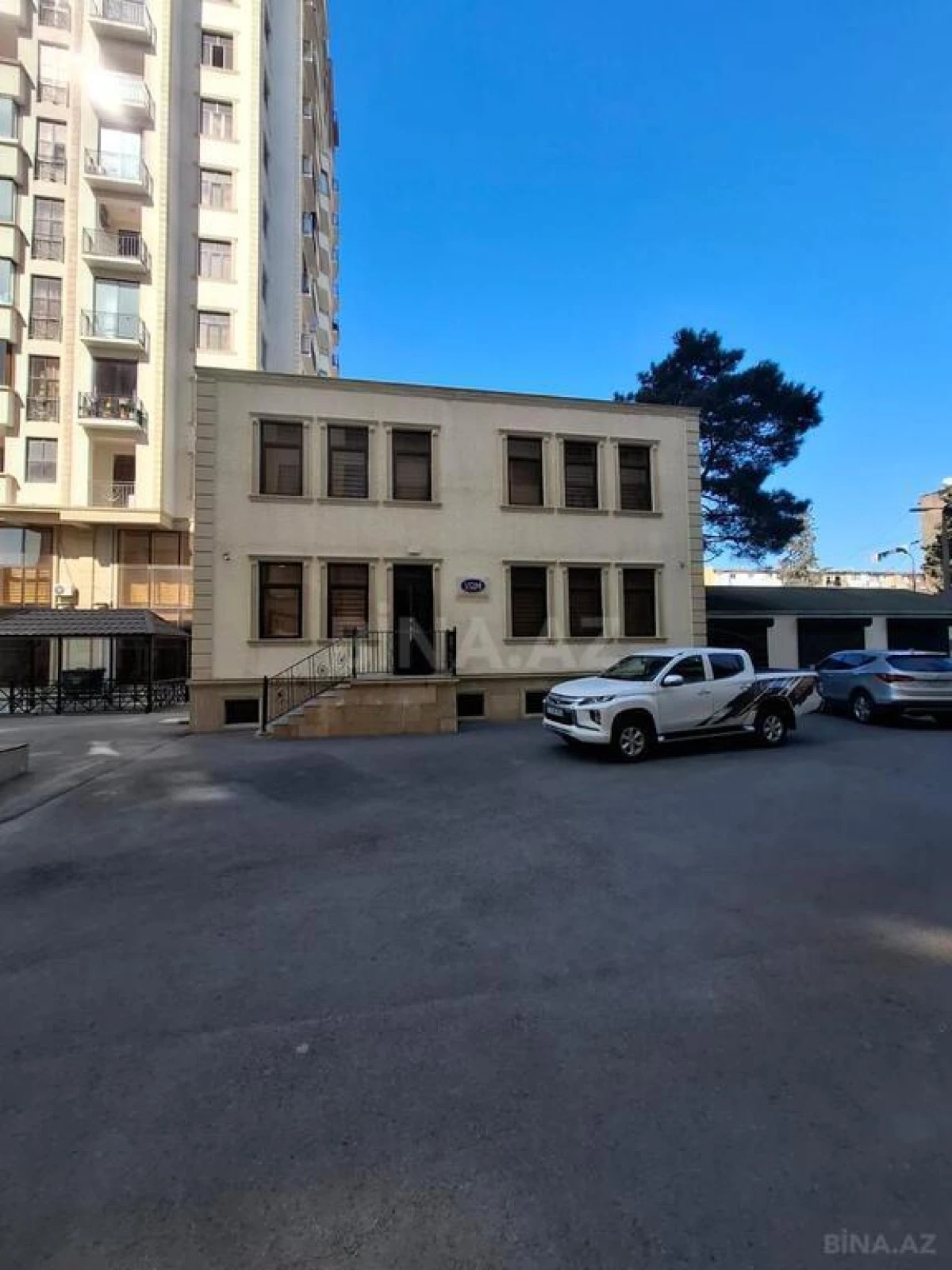 Satılır obyekt 380 m²