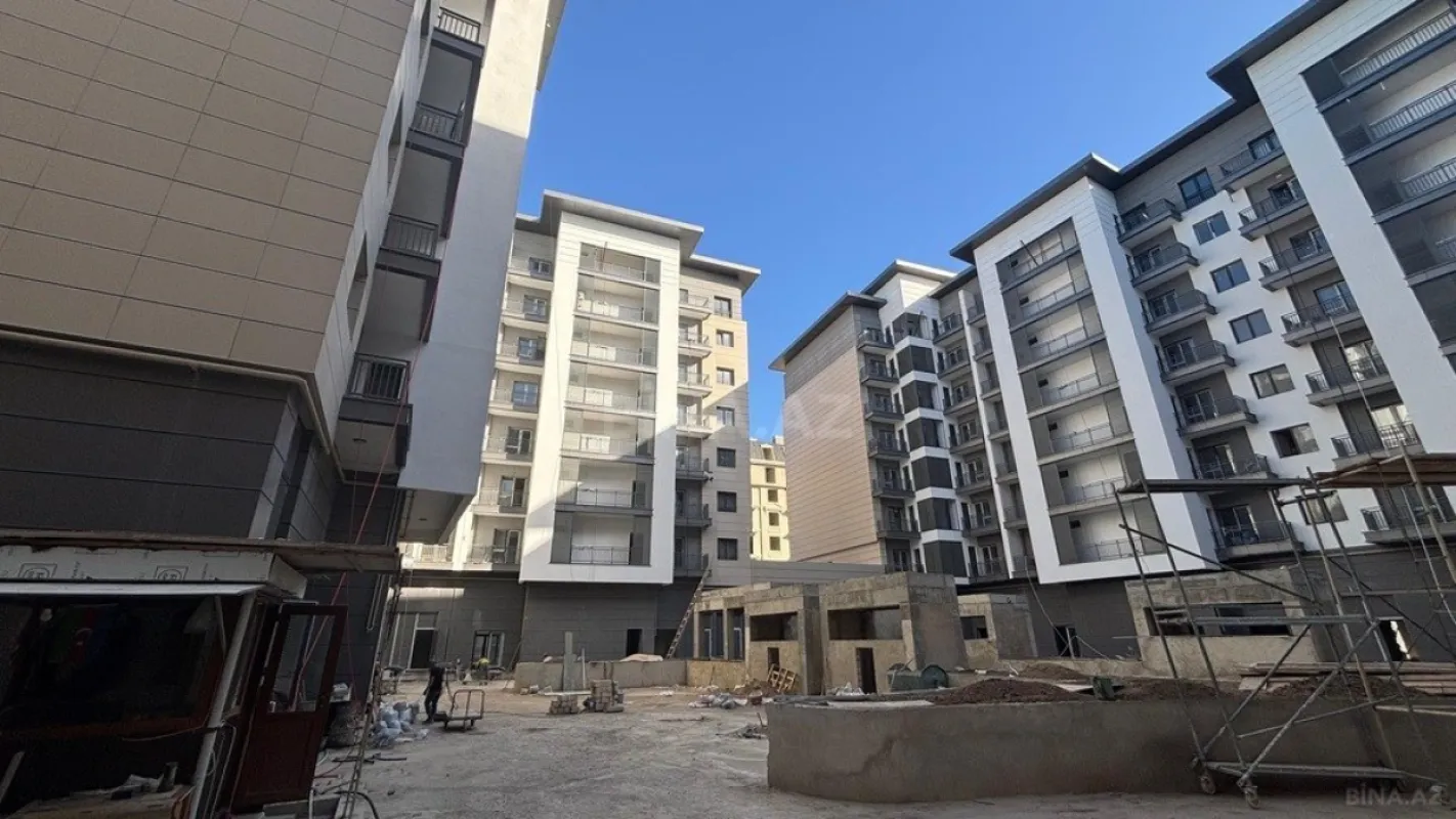 Satılır 3 otaqlı mənzil 118 m²