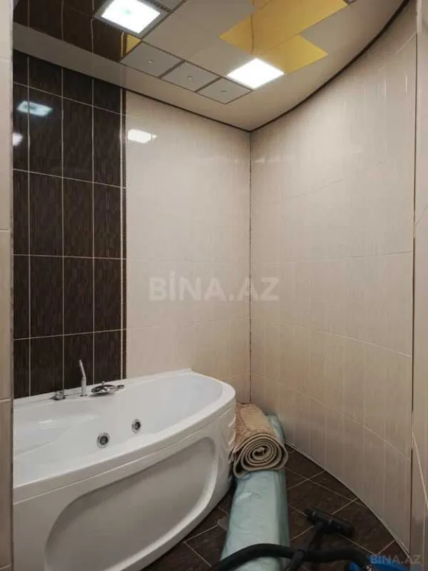 Kirayə verilir 4 otaqlı mənzil 230 m²