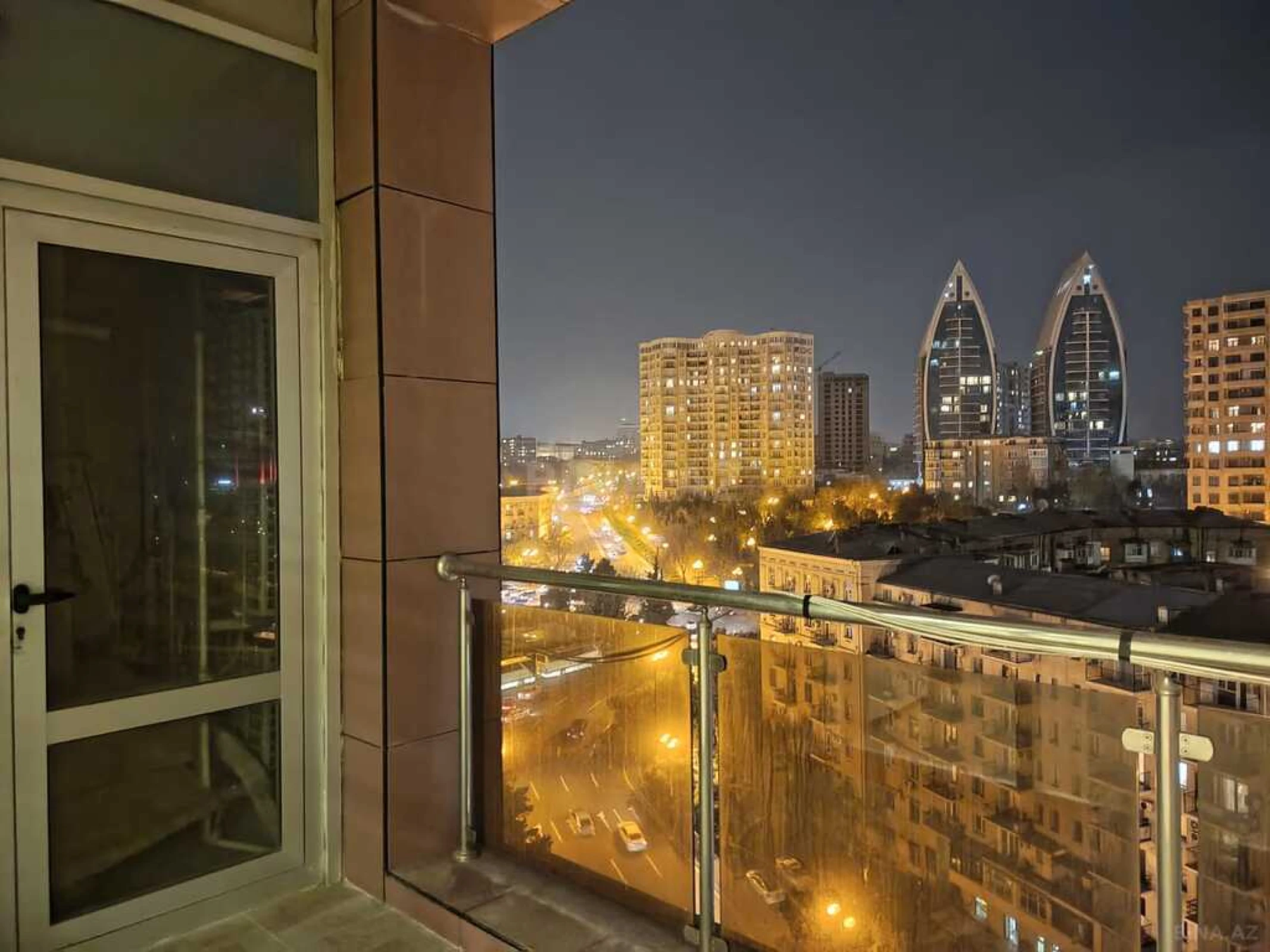 Kirayə verilir 4 otaqlı mənzil 230 m²