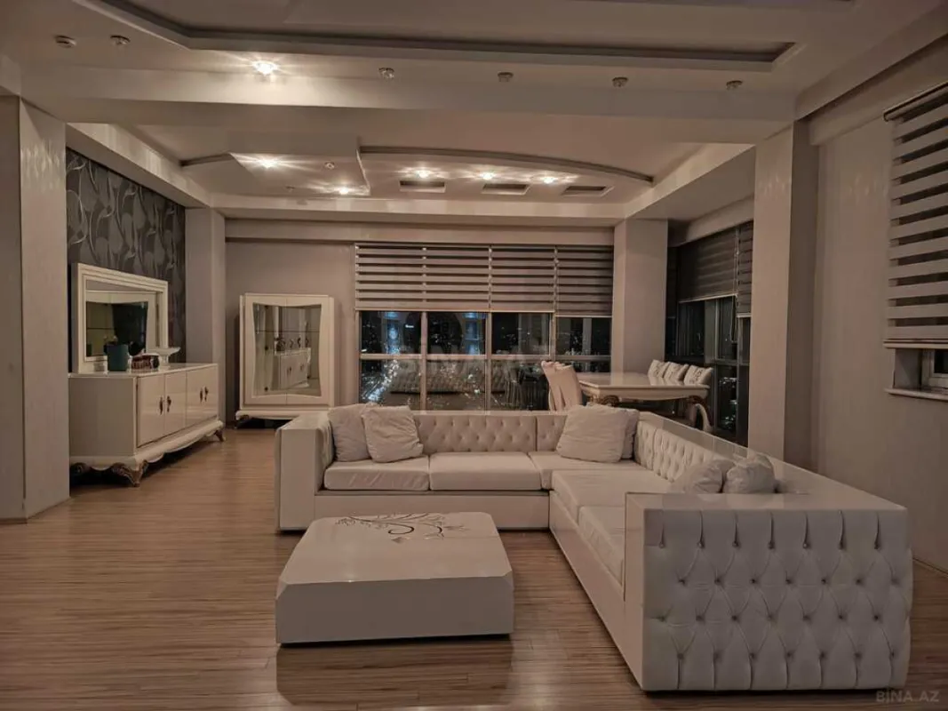 Kirayə verilir 4 otaqlı mənzil 230 m²