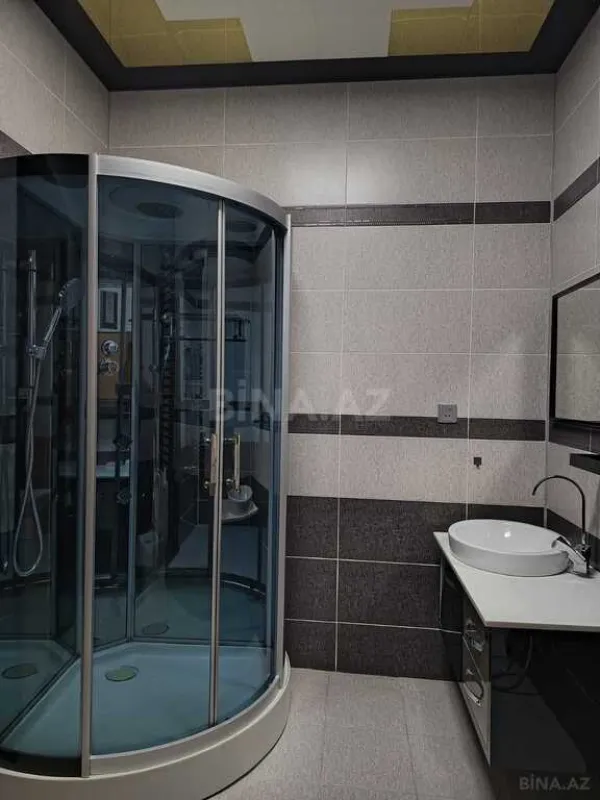 Kirayə verilir 4 otaqlı mənzil 230 m²