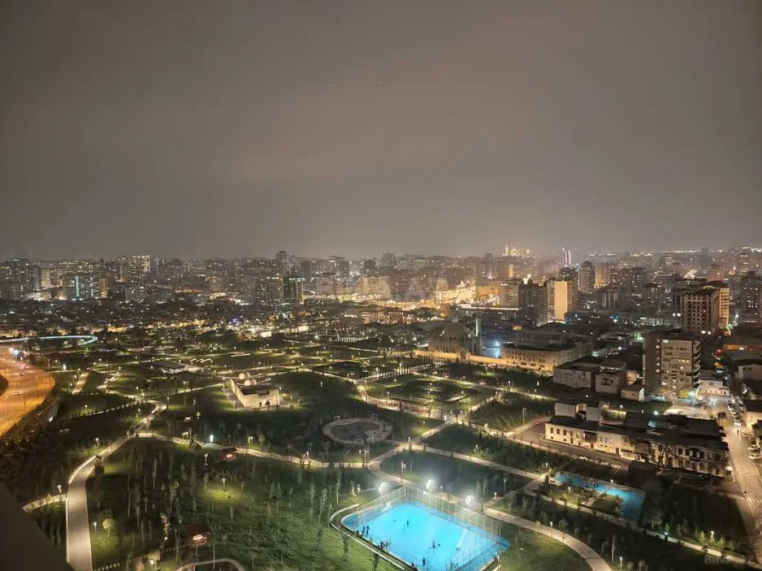 Kirayə verilir 4 otaqlı mənzil 230 m²