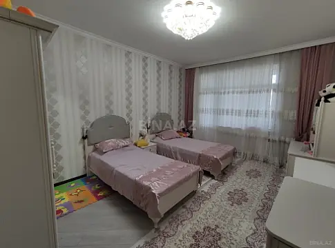 Satılır 3 otaqlı mənzil 170 m²