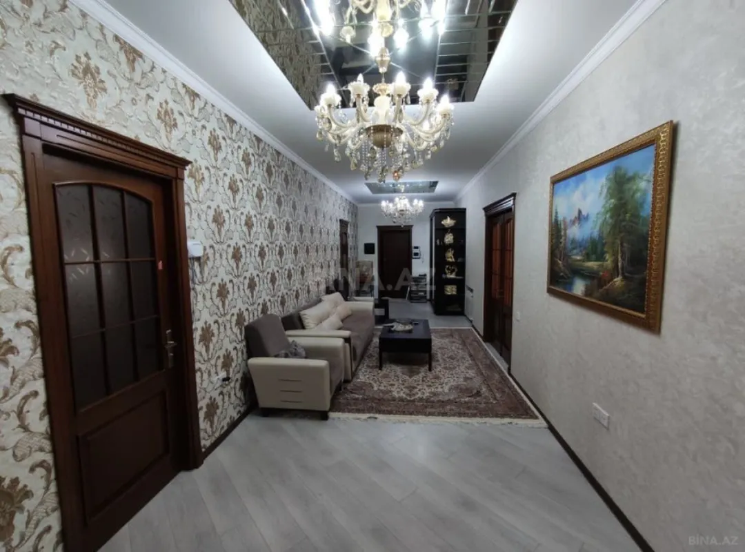 Satılır 3 otaqlı mənzil 170 m²