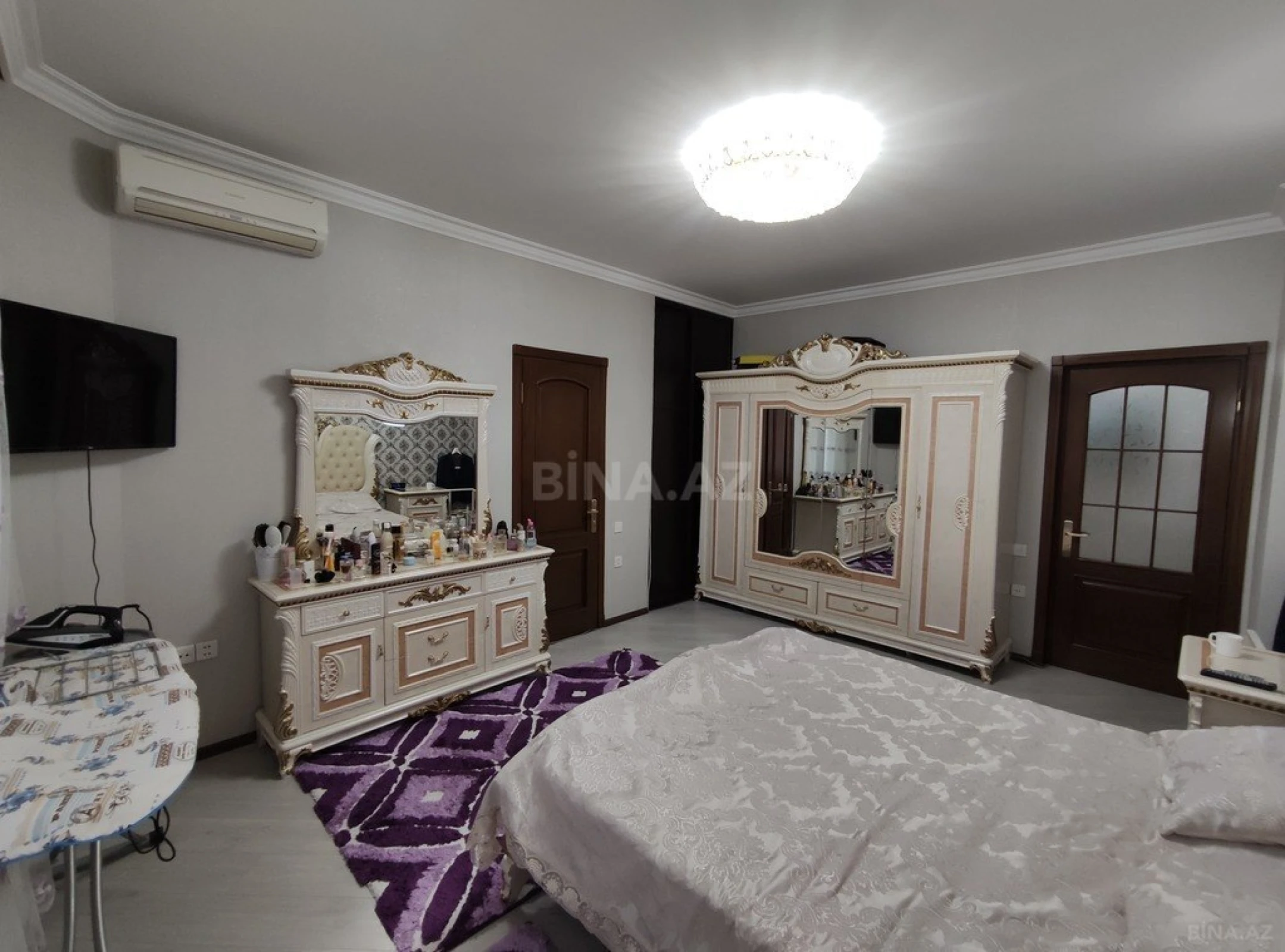 Satılır 3 otaqlı mənzil 170 m²
