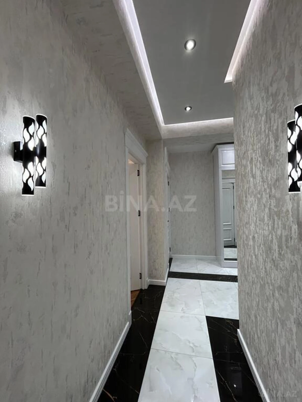 Satılır 3 otaqlı mənzil 103 m²