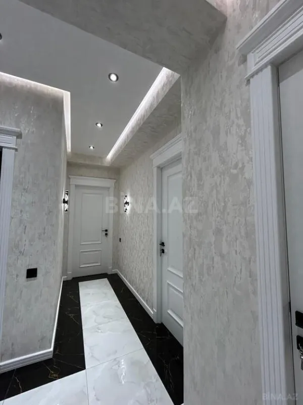 Satılır 3 otaqlı mənzil 103 m²