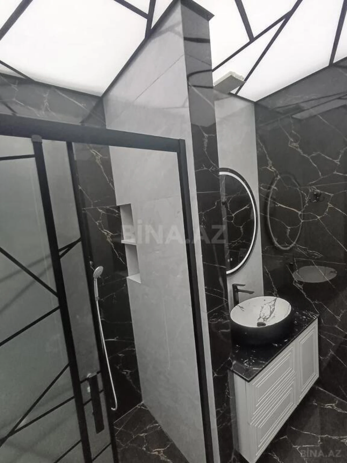 Satılır 3 otaqlı mənzil 103 m²