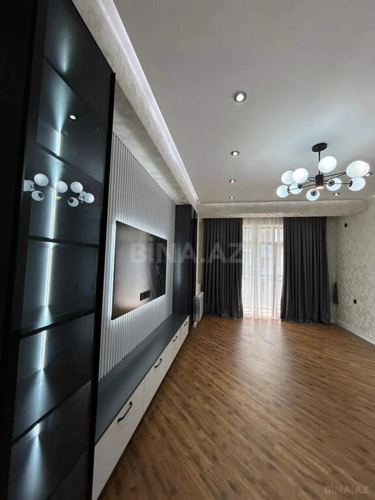 Satılır 3 otaqlı mənzil 103 m²