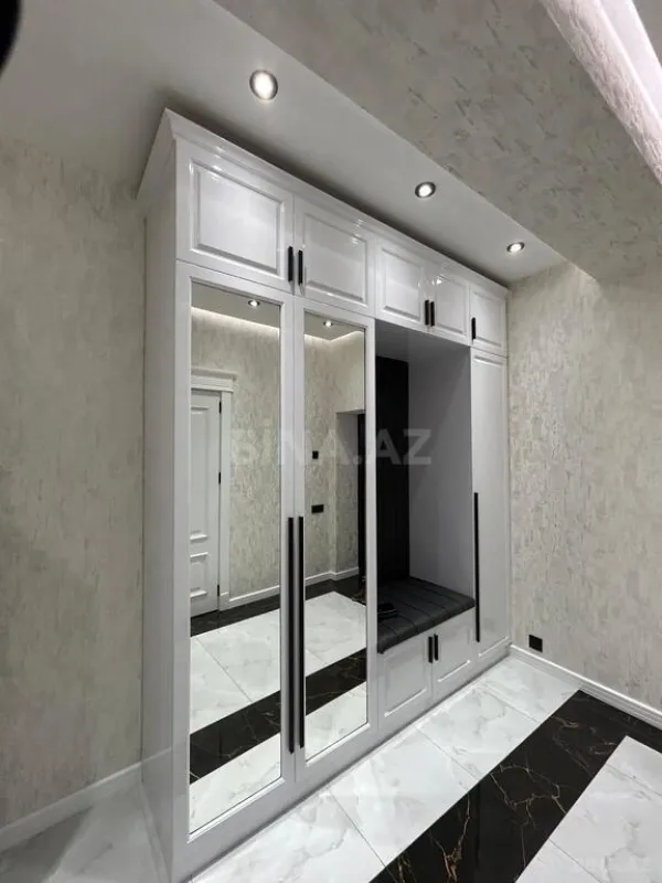 Satılır 3 otaqlı mənzil 103 m²