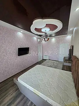 Satılır 4 otaqlı mənzil 165 m²