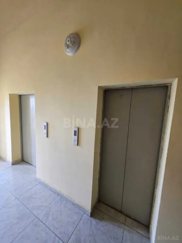 Satılır 4 otaqlı mənzil 165 m²