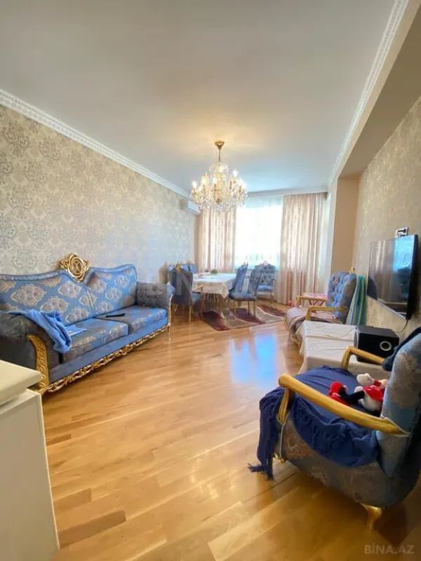 Kirayə verilir 2 otaqlı mənzil 68 m²