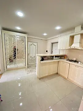 Kirayə verilir 2 otaqlı mənzil 68 m²