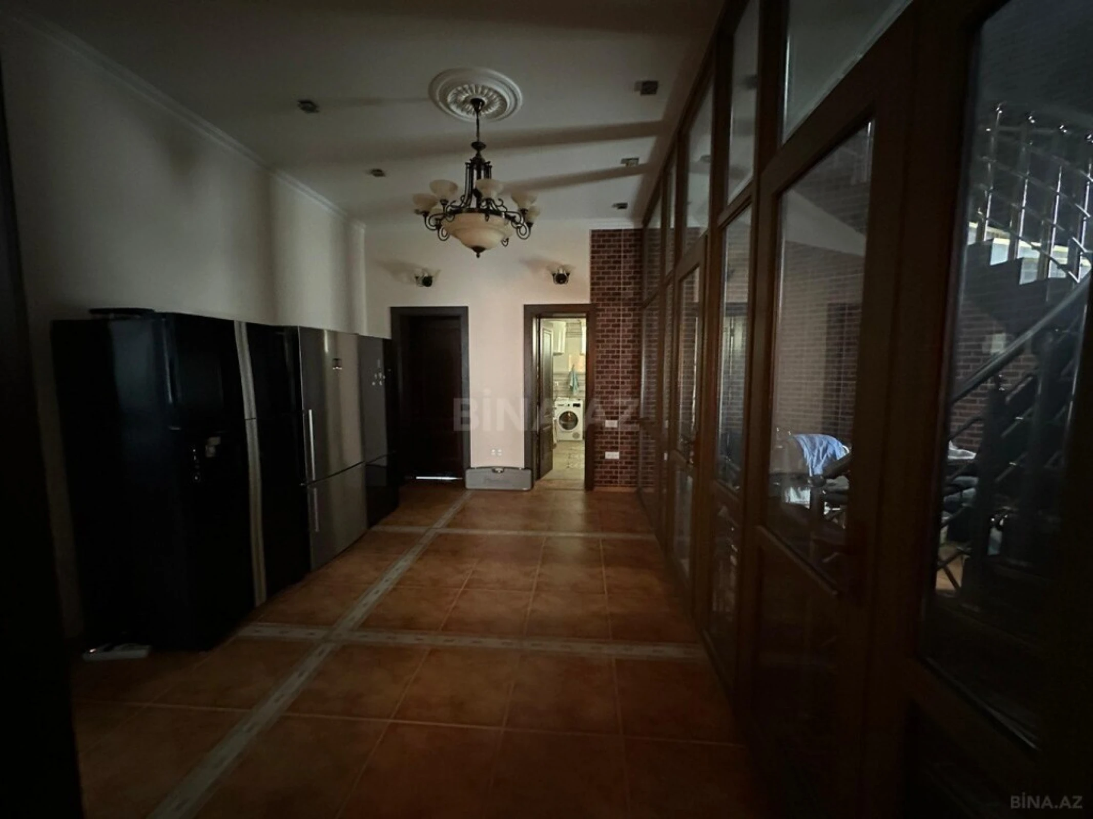 Satılır 7 otaqlı həyət evi 650 m²
