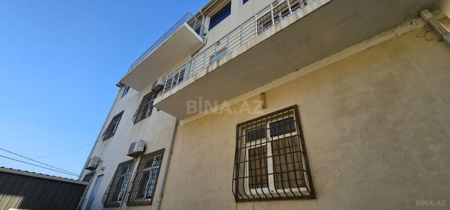 Satılır 7 otaqlı həyət evi 650 m²