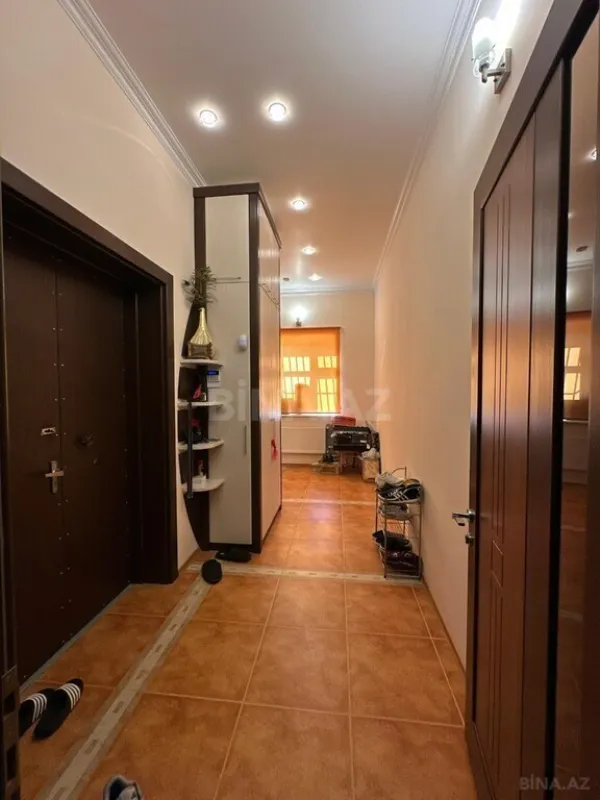 Satılır 7 otaqlı həyət evi 650 m²