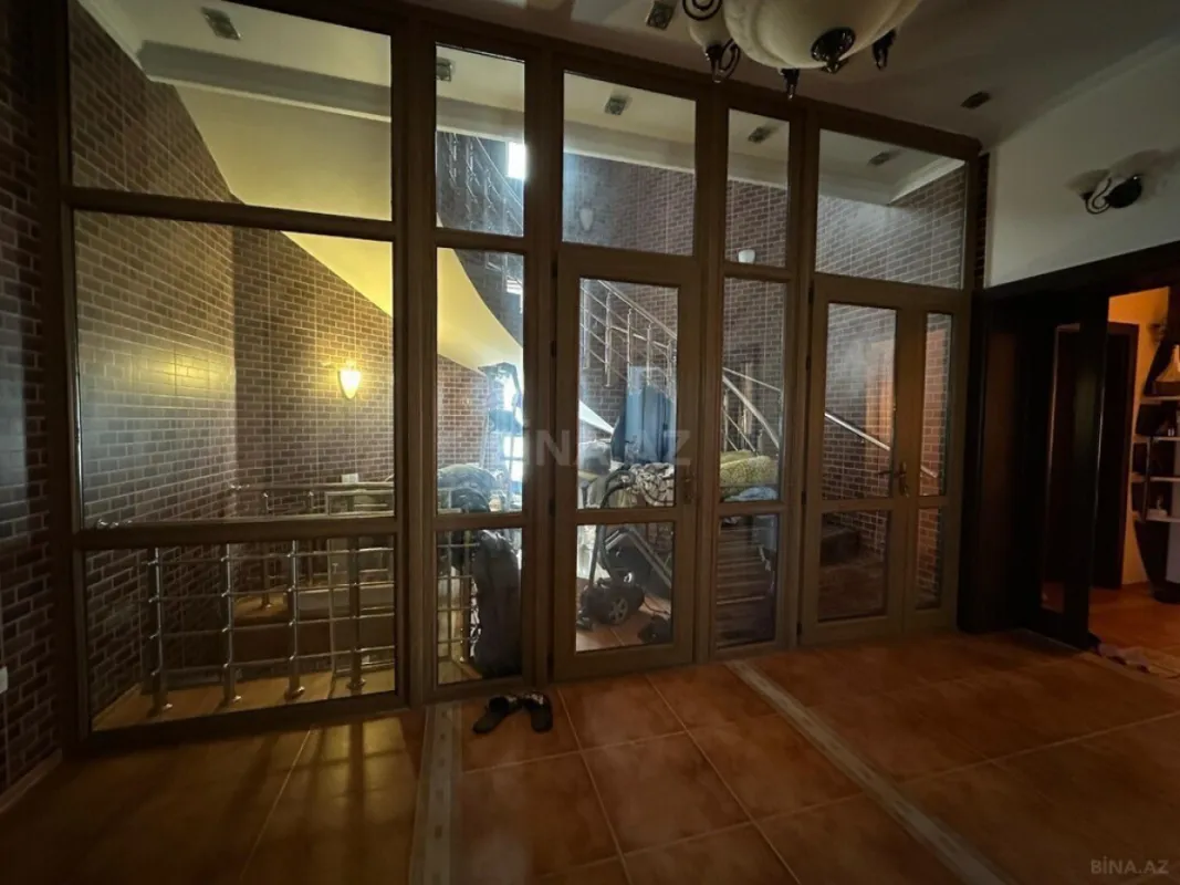 Satılır 7 otaqlı həyət evi 650 m²