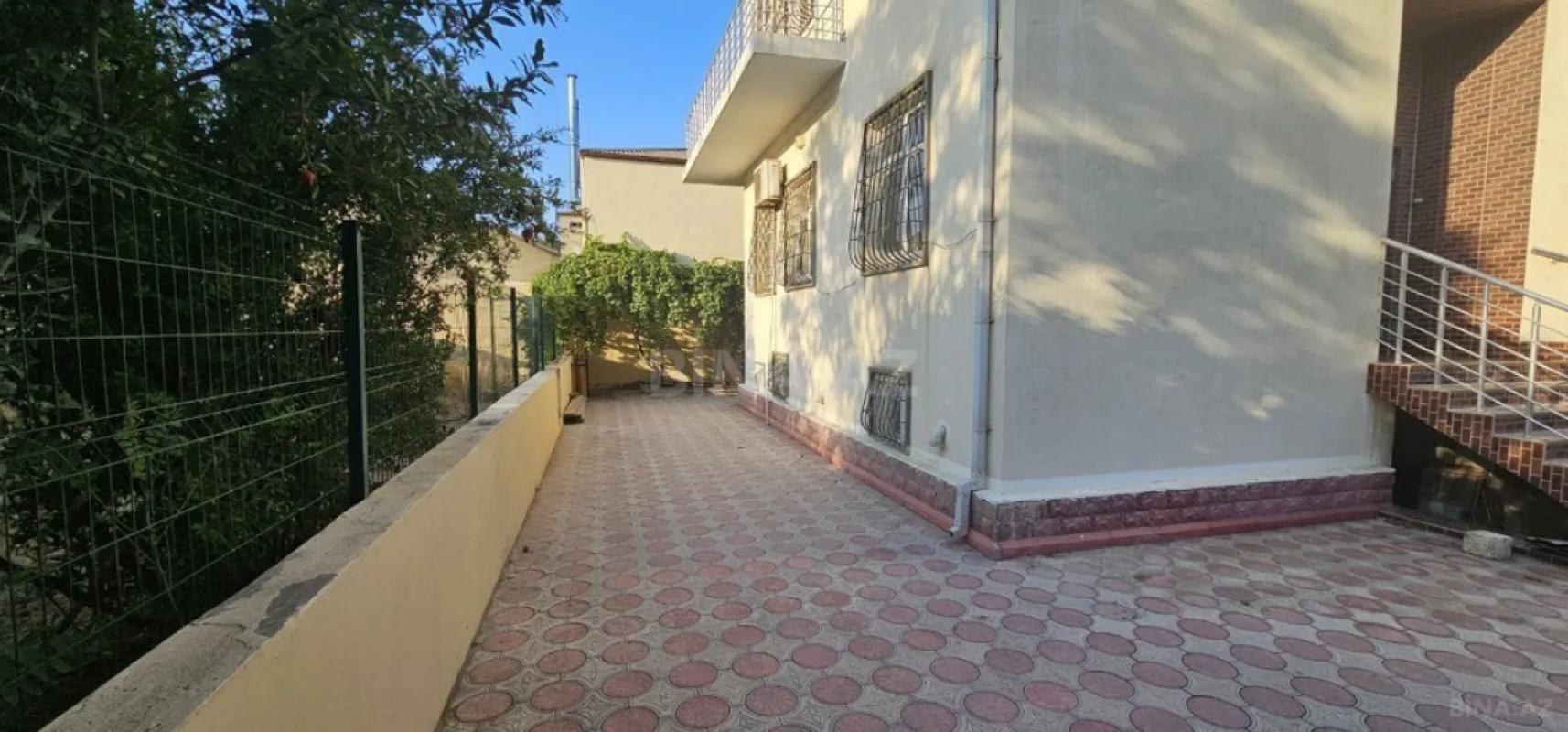 Satılır 7 otaqlı həyət evi 650 m²
