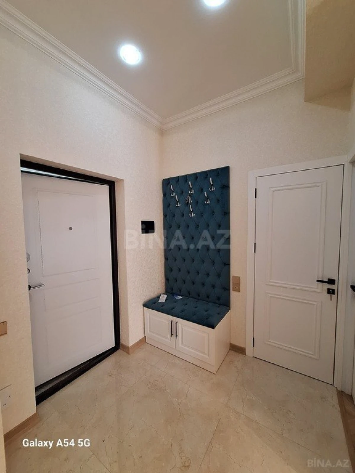Satılır 2 otaqlı mənzil 56 m²