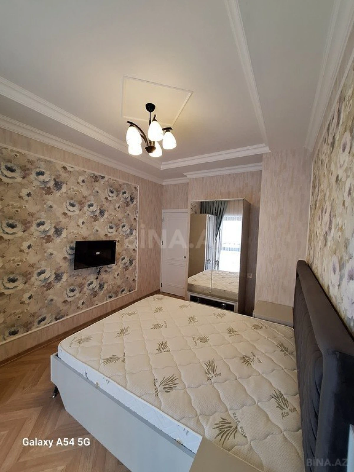 Satılır 2 otaqlı mənzil 56 m²