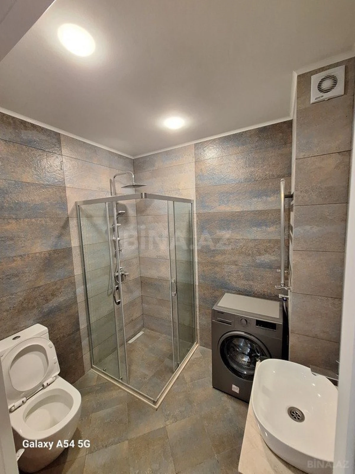 Satılır 2 otaqlı mənzil 56 m²