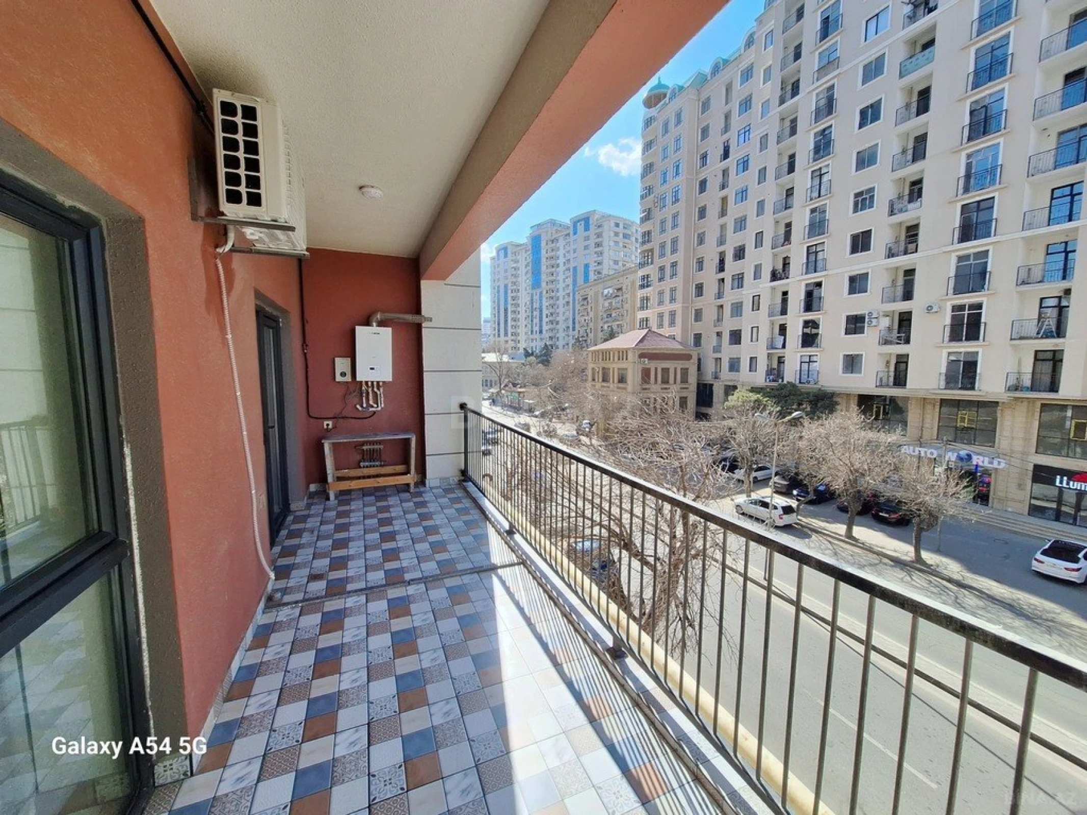 Satılır 2 otaqlı mənzil 56 m²
