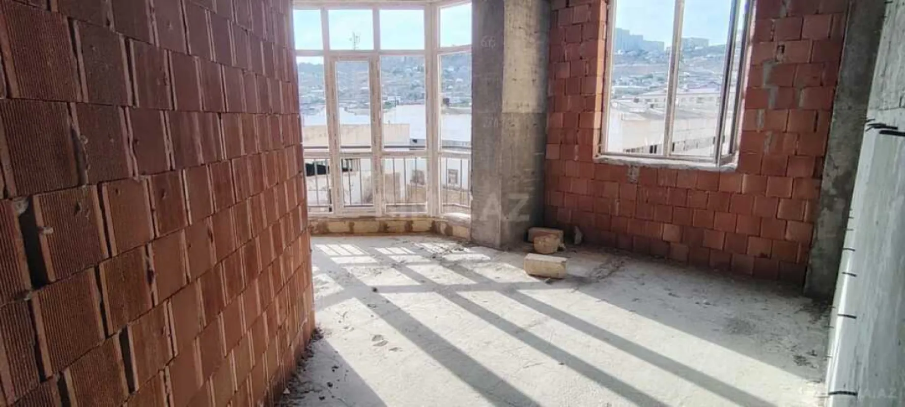 Satılır 3 otaqlı mənzil 120 m²