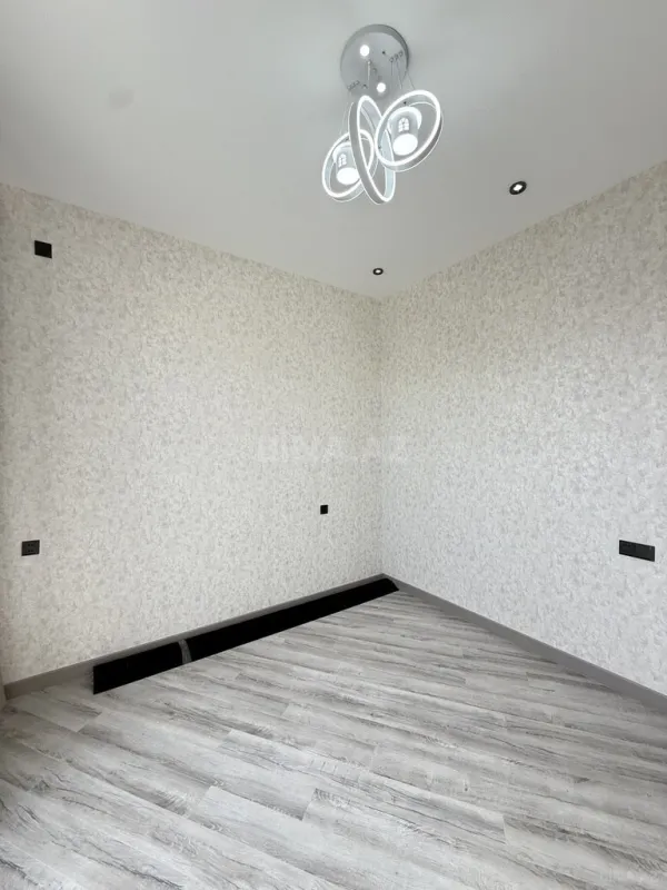 Satılır 4 otaqlı həyət evi 130 m²