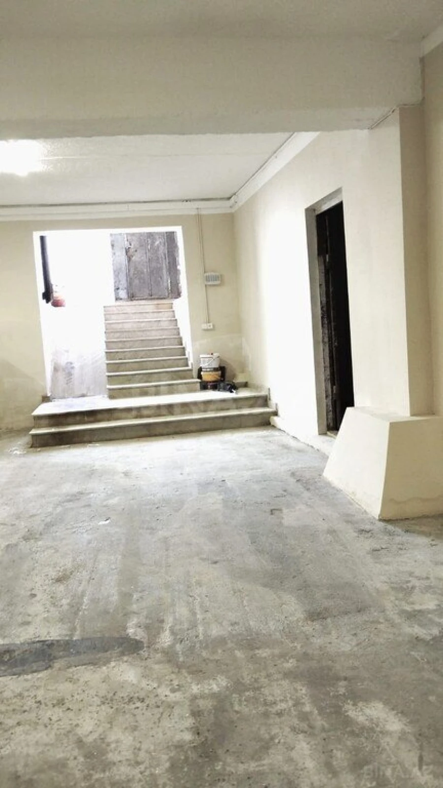 Kirayə verilir obyekt 220 m²