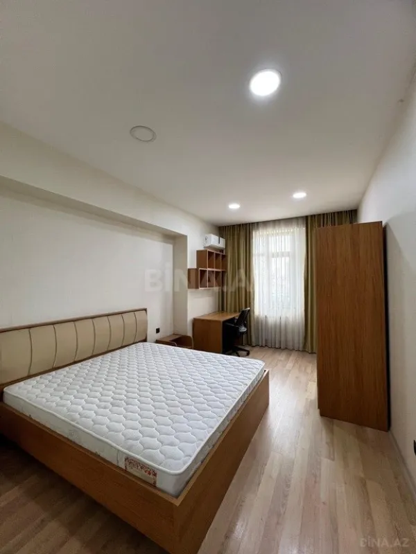 Kirayə verilir 2 otaqlı mənzil 70 m²
