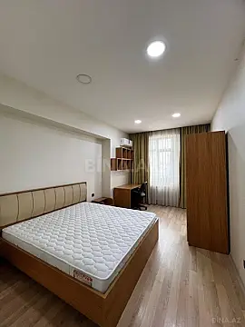 Kirayə verilir 2 otaqlı mənzil 70 m²