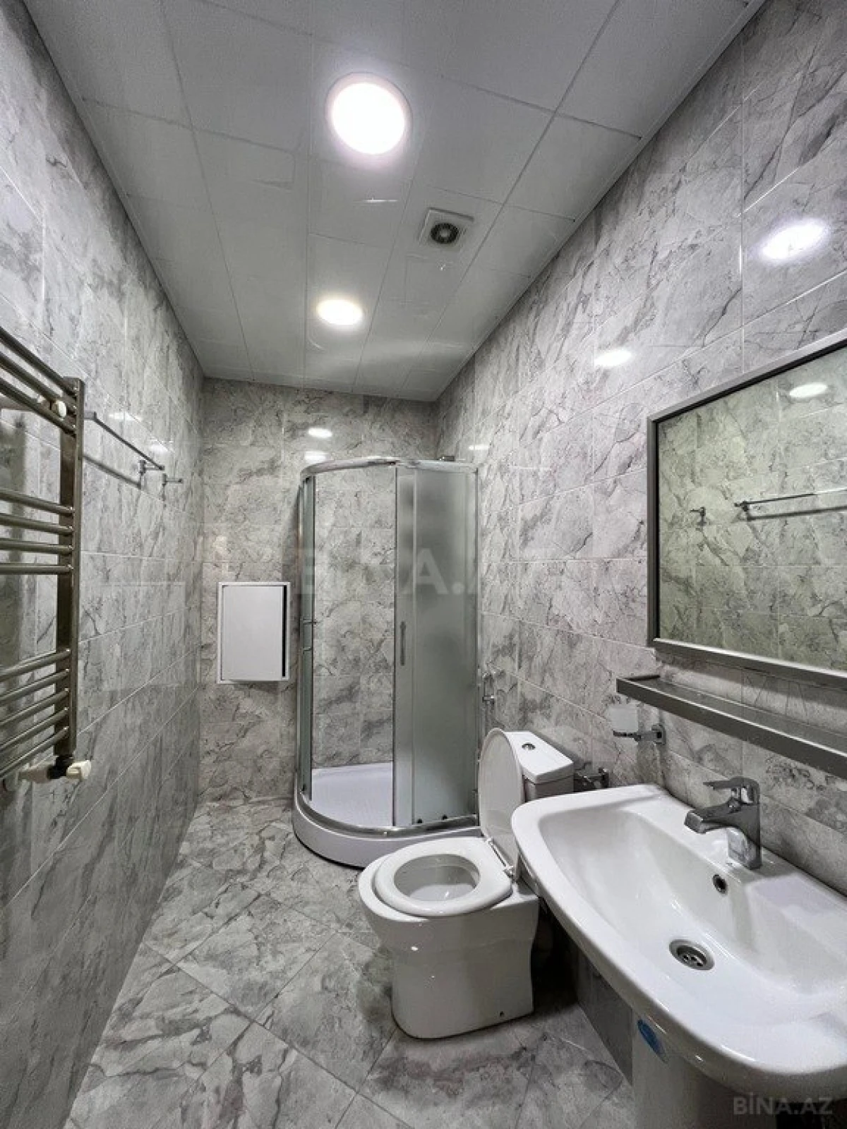 Kirayə verilir 2 otaqlı mənzil 70 m²