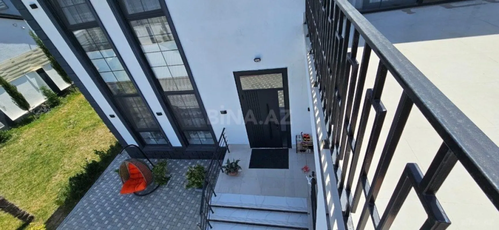 Satılır 4 otaqlı həyət evi 240 m²