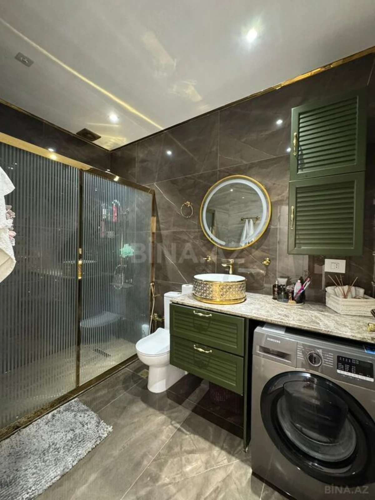 Satılır 4 otaqlı mənzil 155 m²