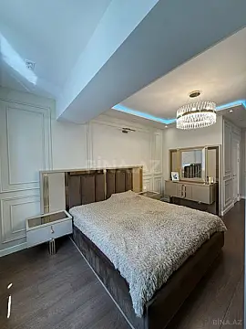 Satılır 4 otaqlı mənzil 155 m²