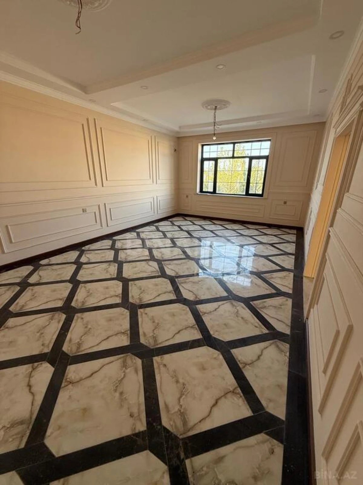 Satılır 7 otaqlı həyət evi 260 m²