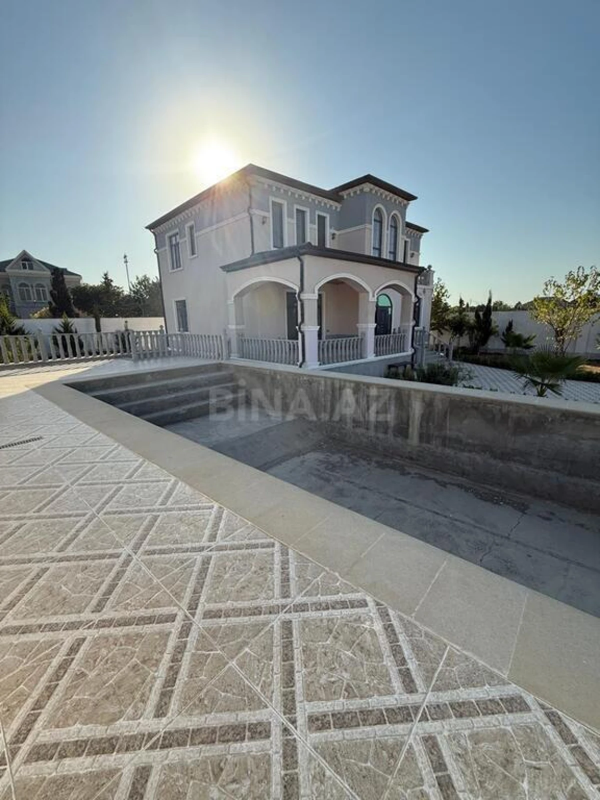 Satılır 7 otaqlı həyət evi 260 m²