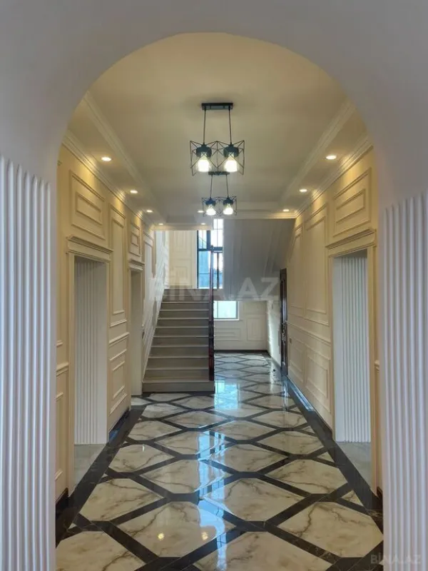 Satılır 7 otaqlı həyət evi 260 m²