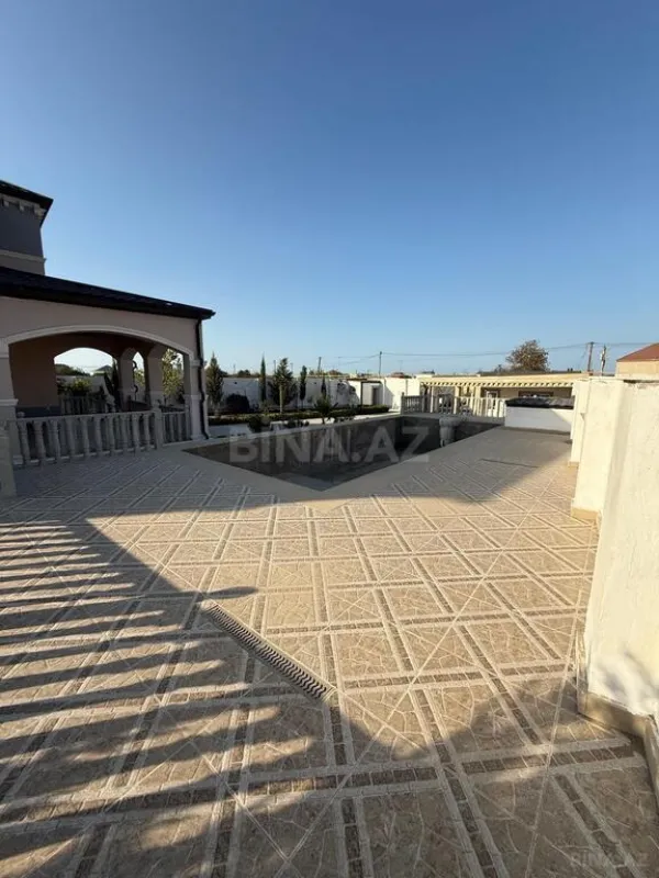 Satılır 7 otaqlı həyət evi 260 m²