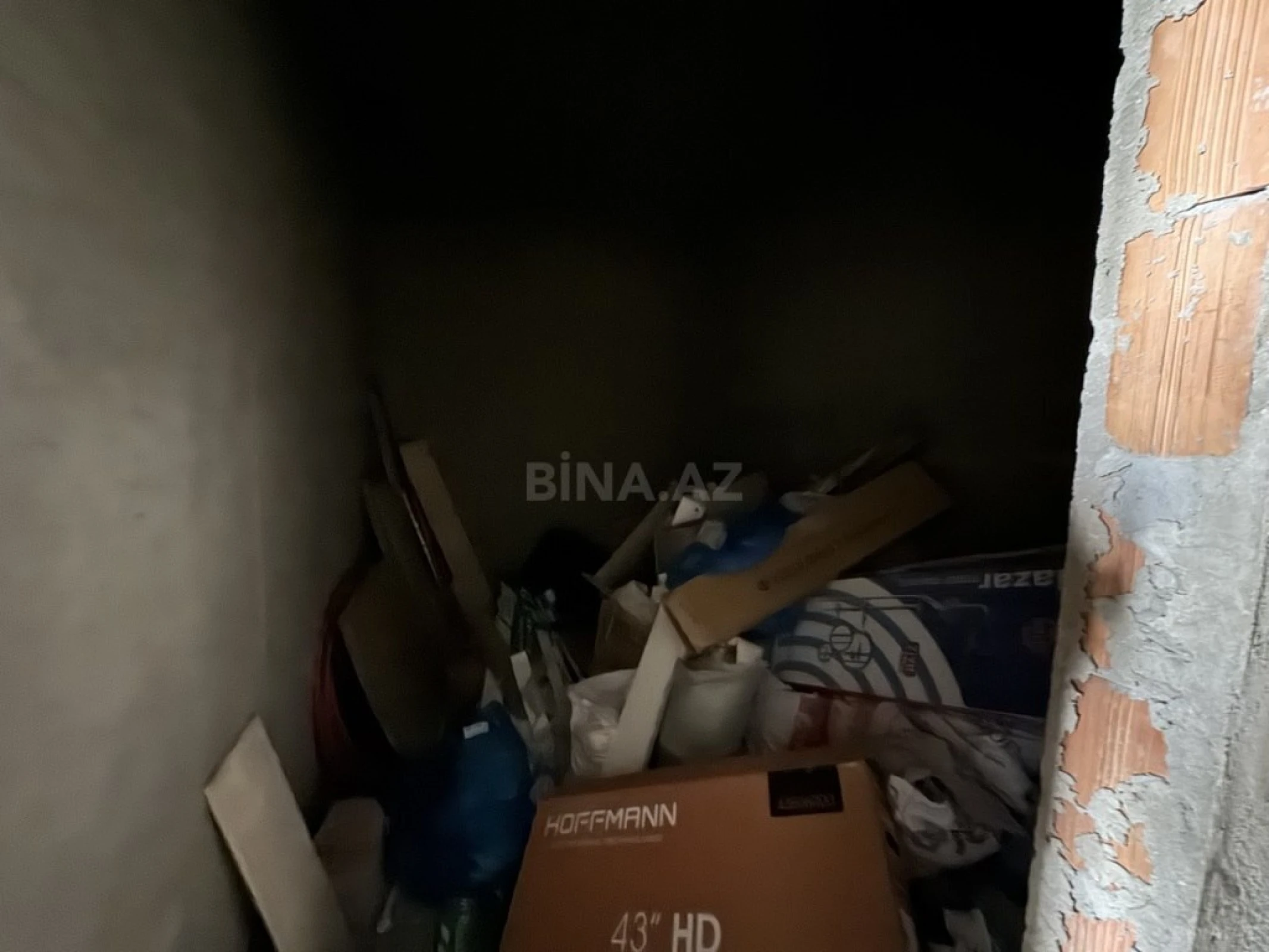 Satılır 4 otaqlı mənzil 200 m²