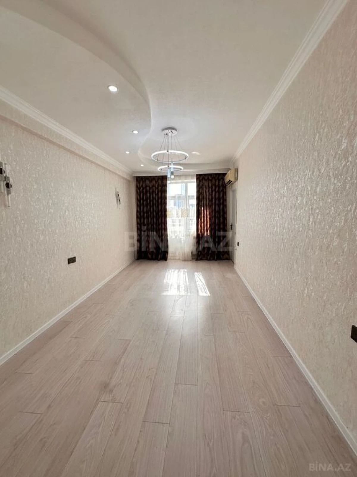 Satılır 2 otaqlı mənzil 55 m²