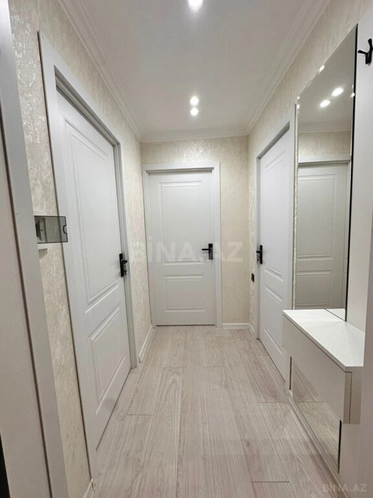 Satılır 2 otaqlı mənzil 55 m²