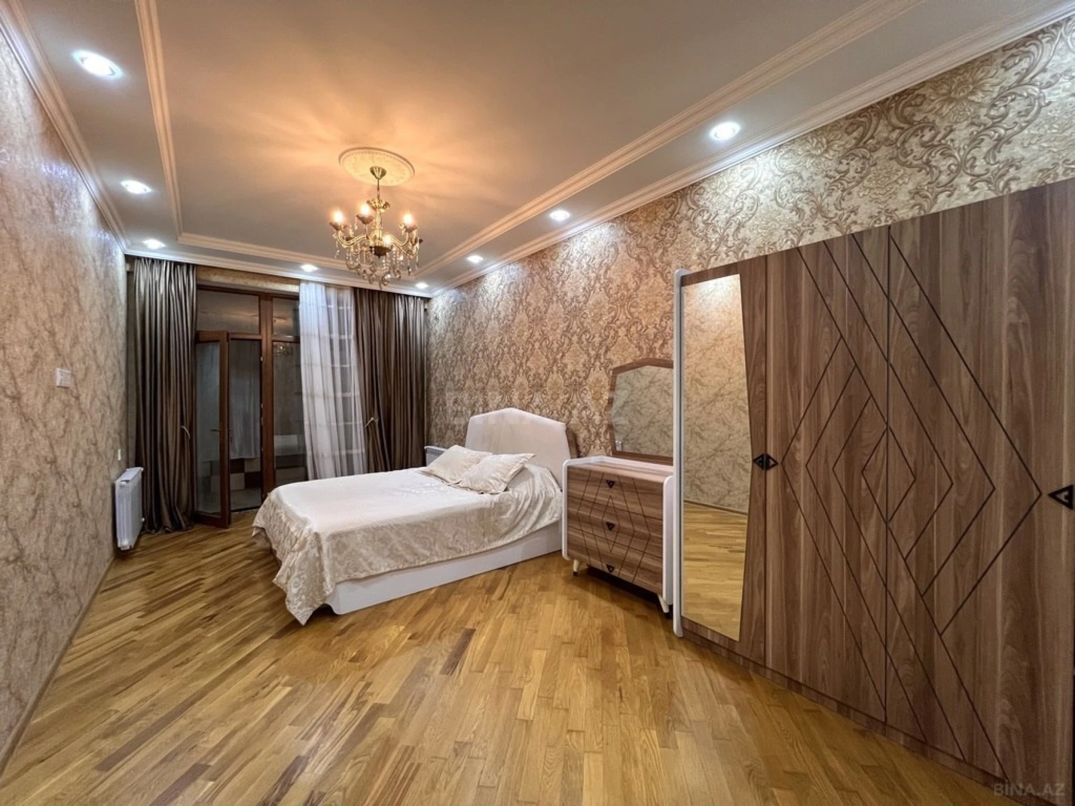 Kirayə verilir 3 otaqlı mənzil 115 m²
