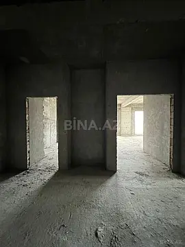 Satılır 3 otaqlı mənzil 180 m²